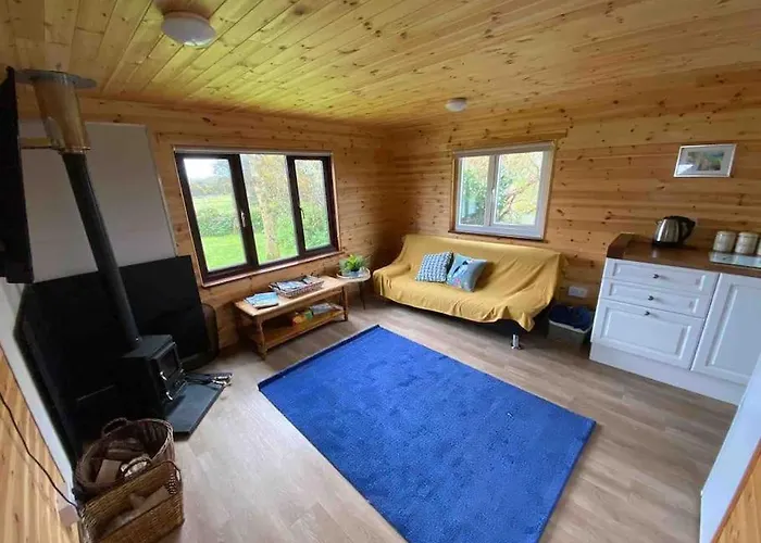 Idyllic Cornish Retreat At Puffin Lodge