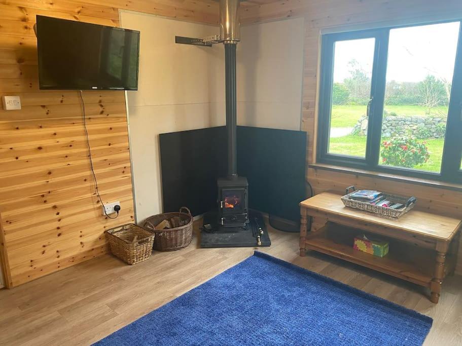 Idyllic Cornish Retreat At Puffin Helston