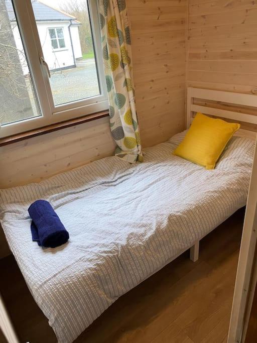Idyllic Cornish Retreat At Puffin * Helston