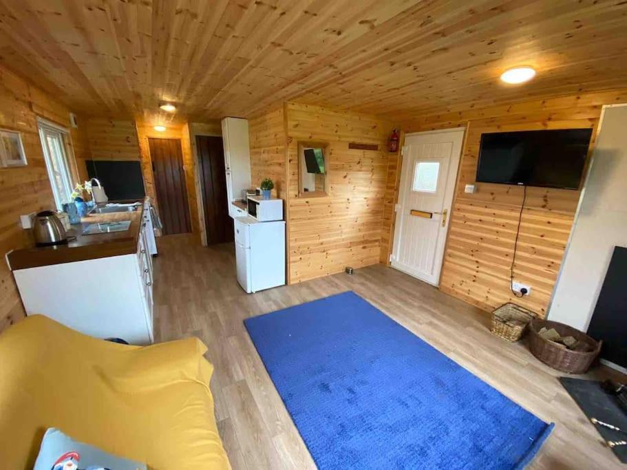 Idyllic Cornish Retreat At Puffin
